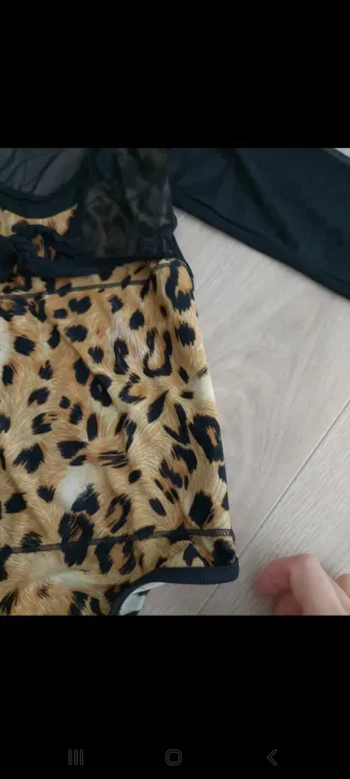 Body mujer leopardo y negro