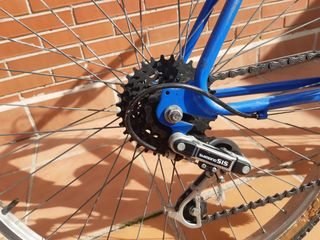 Bicicleta BTT  26". Cambio Shimano 18 velocidades