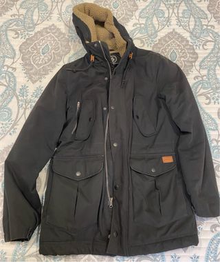 Parka Volcom Negra Talla M en perfecto estado 