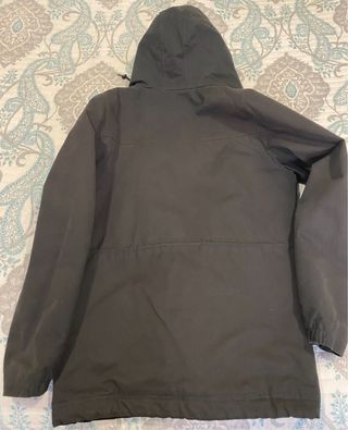 Parka Volcom Negra Talla M en perfecto estado 