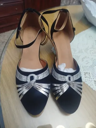 Zapatos de baile negros y plateados sin estrenar