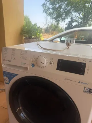 Lavadora Secadora Indesit