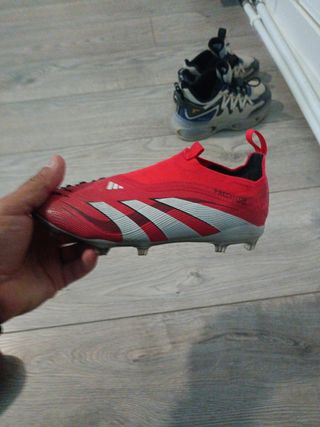 Botas fútbol niño Adidas Talla 33