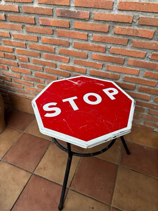 Mesa Vintage Señal STOP