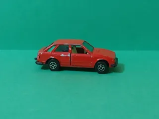 Coche a escala Guisval Ford Escort