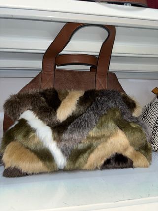 Bolso de mano cuero y pelo multicolor
