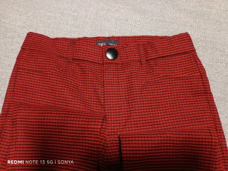 Pantalón Zara cuadros rojo talla L