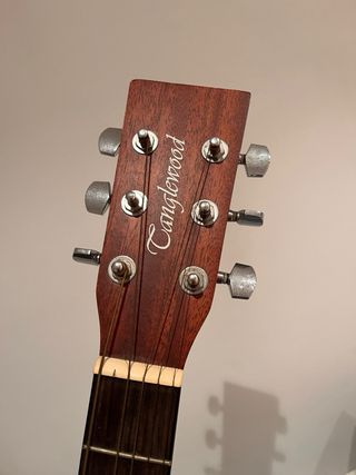 Guitarra Acústica Tanglewood de Caoba