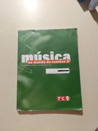 UN MUNDO DE SONIDOS D - LIBRO - 2023