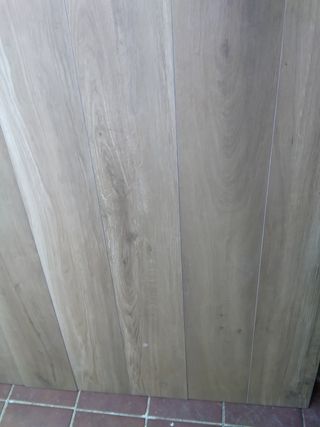 Suelo porcelánico imitación madera