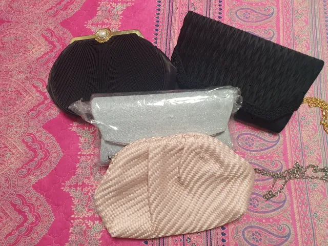 Bolso de fiesta plateado sin usar. Negro o rosa