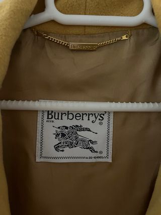 Abrigo Burberry Mostaza Talla L/XL