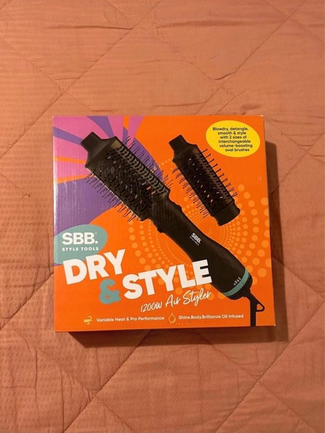 Cepillo Secador y Estilizador SBB 1200W