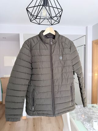 Chaqueta acolchada verde oliva