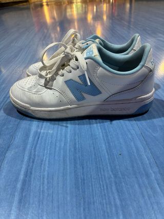 Zapatillas New Balance Blancas y Azules