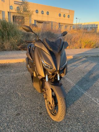 Yamaha XMAX 300