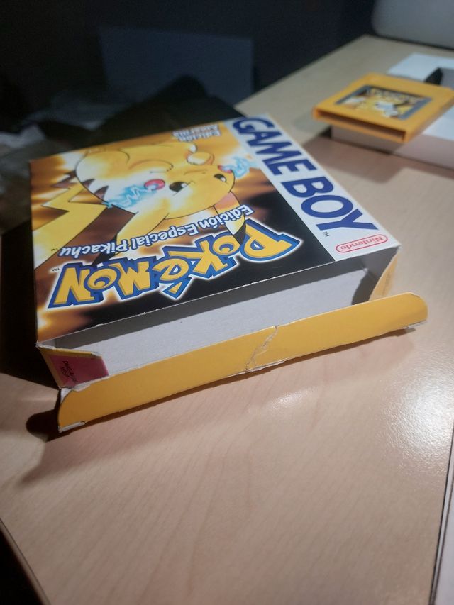 Pokemon Amarillo Edición Especial Pikachu