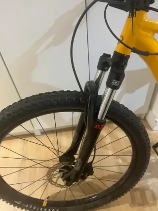 Bicicleta Rockrider Amarilla