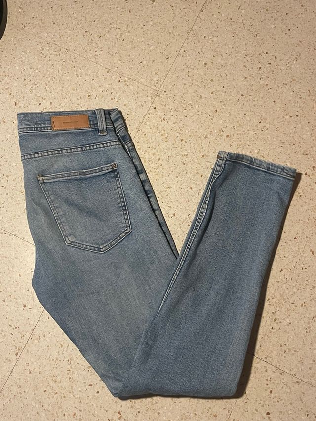 Vaqueros Zara estilo Straight Fit