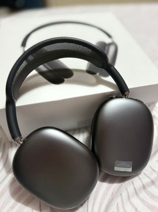 Apple AirPods Max Space Gray