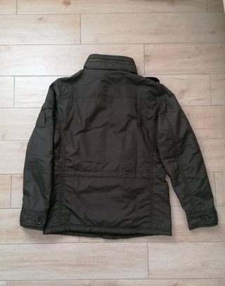Chaqueta Zara verde militar acolchada