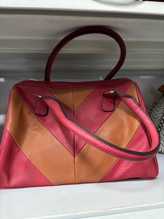 Bolso de mano rojo y marrón Chevron