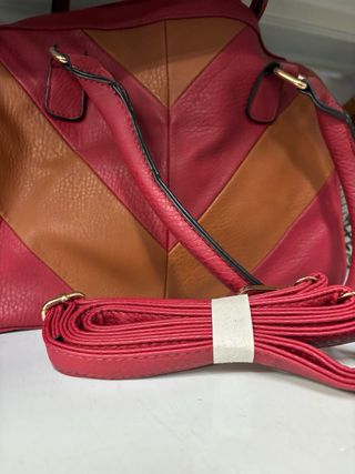 Bolso de mano rojo y marrón Chevron