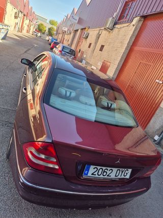 Mercedes-Benz Clase C 2006