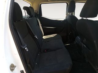 Nissan Navara 2.3 dCi Visia Double Cab 4x4