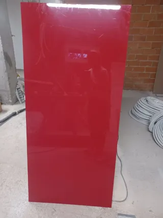 Puerta armario Besta Roja brillo