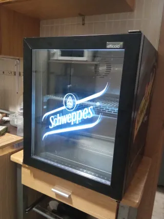 Mini nevera EffiCold Schweppes