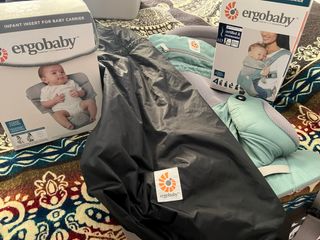 Marsupio Ergobaby 360 + inserto neonato