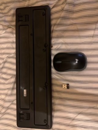 Teclado y Ratón Logitech Inalámbricos