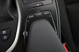 Lexus UX 250h Business