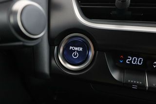 Lexus UX 250h Business