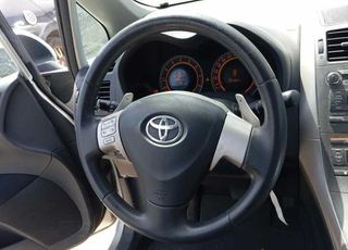 Volante toyota auris luna 410983