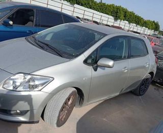 Volante toyota auris luna 410983