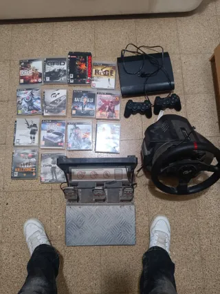Consola PlayStation 3 + Volante y Juegos