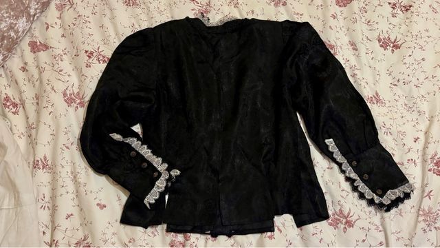 Traje Regional Segoviana Rojo y Negro