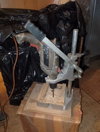 Supporto per trapano a colonna