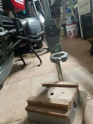 Supporto per trapano a colonna