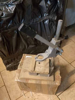 Supporto per trapano a colonna