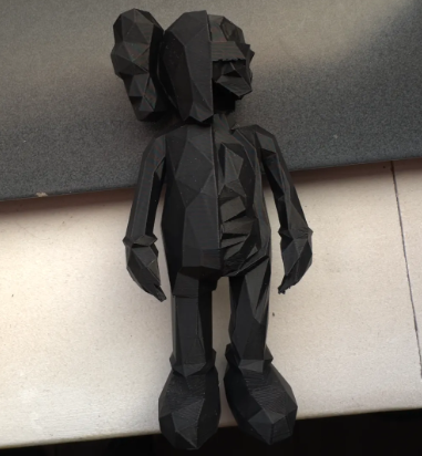 Figura Kaws Negra