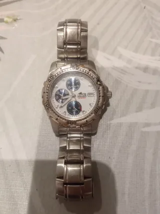 Reloj Lotus 