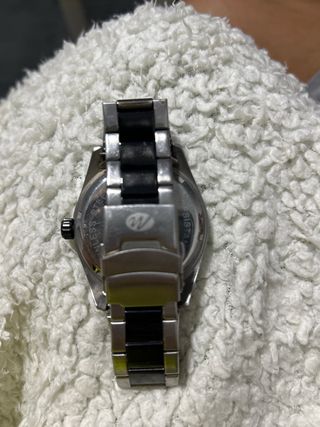 Reloj Marea Negro y Plateado