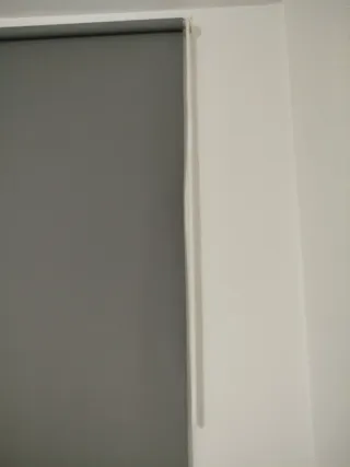 Estor opaco gris de Ikea modelo Fridans
180x195