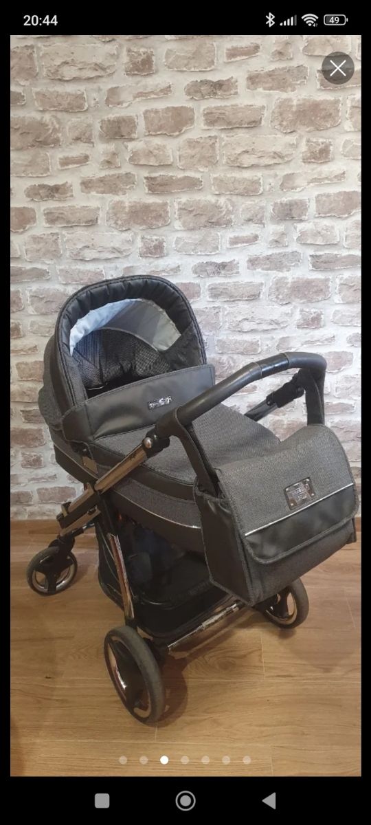 Cochecito de bebé gris