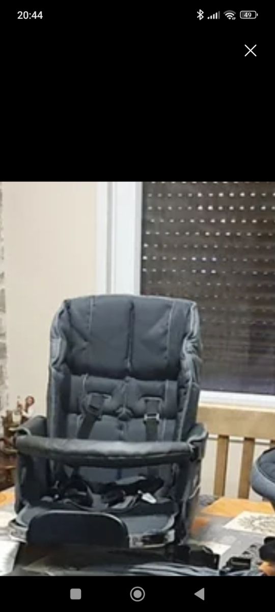 Cochecito de bebé gris