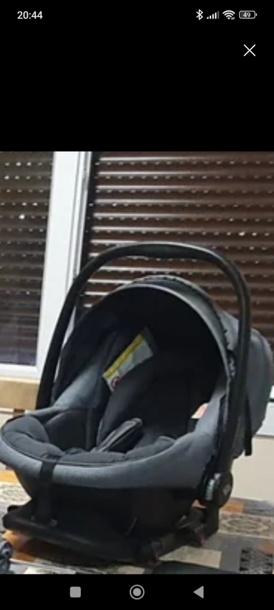 Cochecito de bebé gris