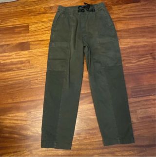 Pantalones cargo verde militar
